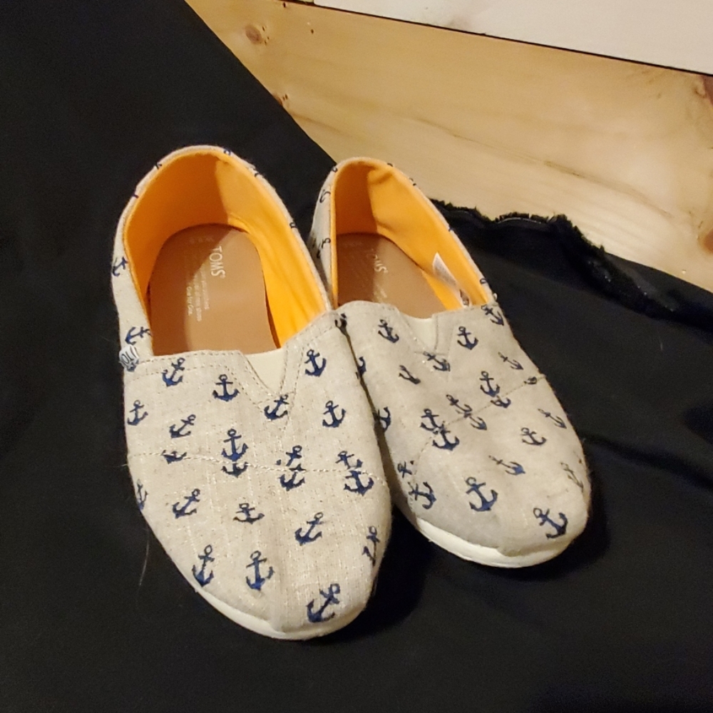 Anchor Toms
